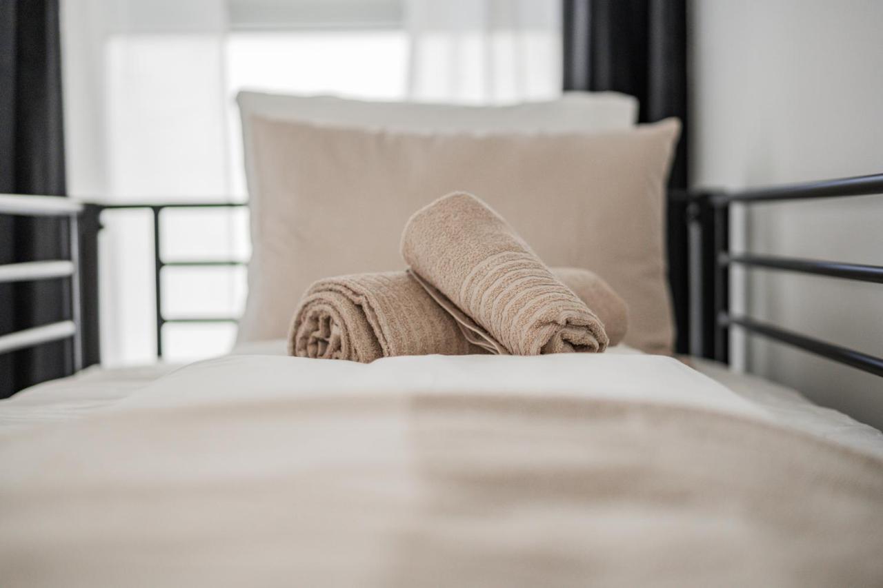 Chic Central City Rooms By Home2 Vienne Extérieur photo