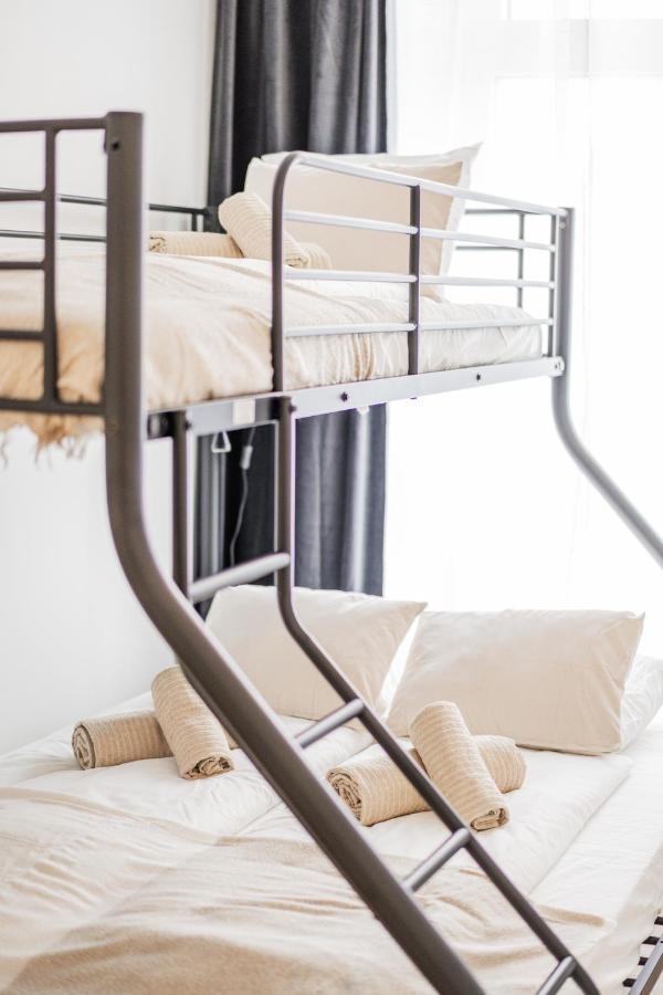 Chic Central City Rooms By Home2 Vienne Extérieur photo