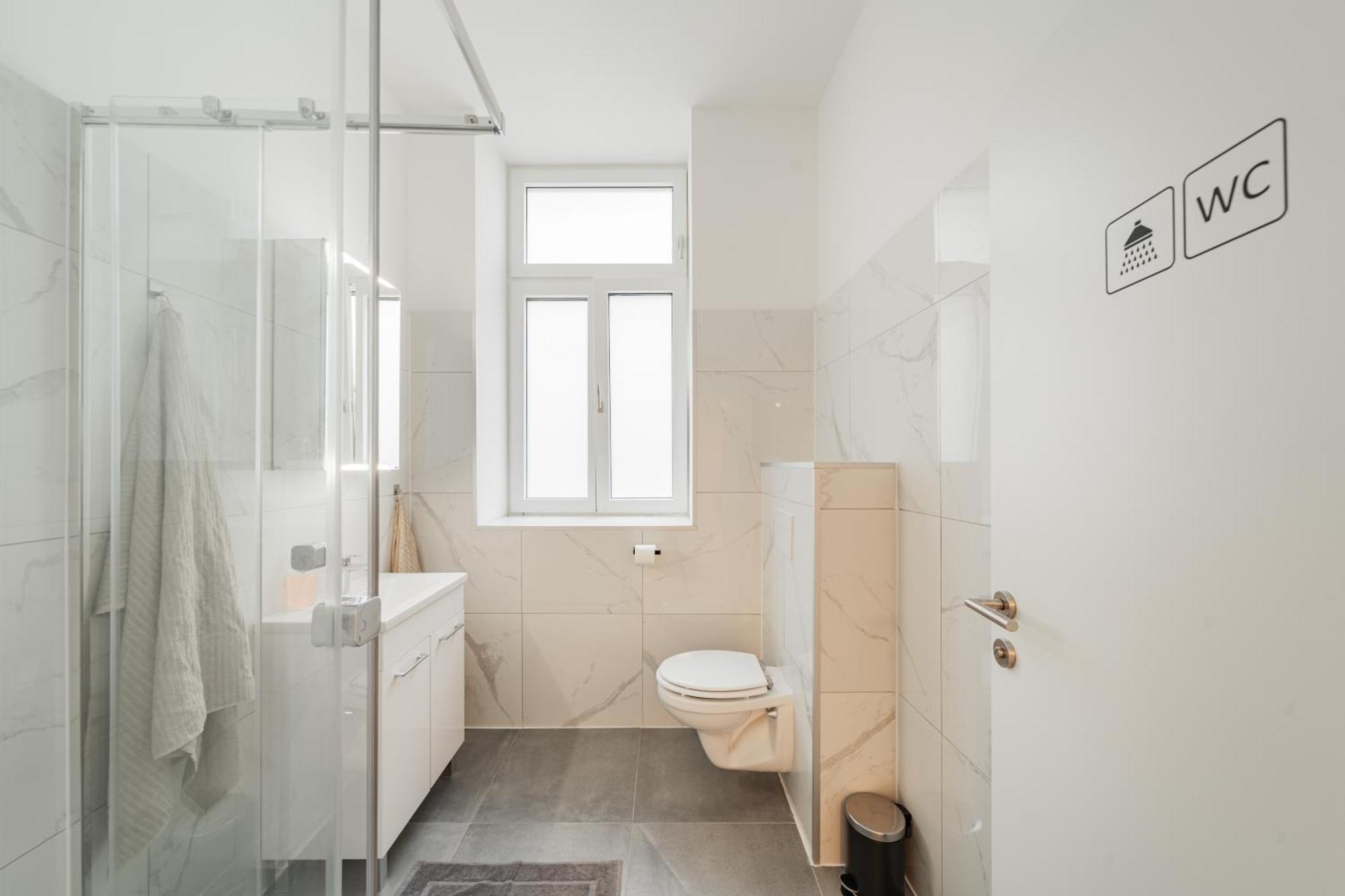 Chic Central City Rooms By Home2 Vienne Extérieur photo