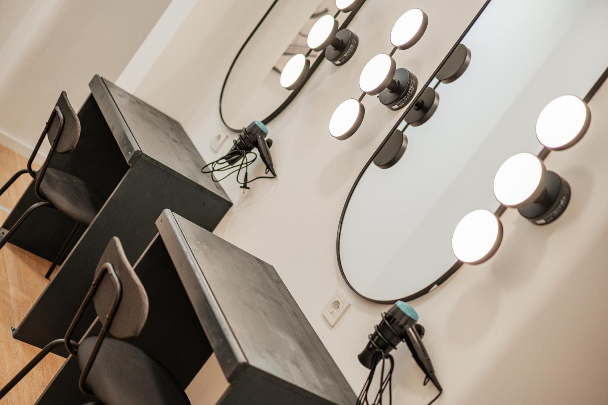 Chic Central City Rooms By Home2 Vienne Extérieur photo
