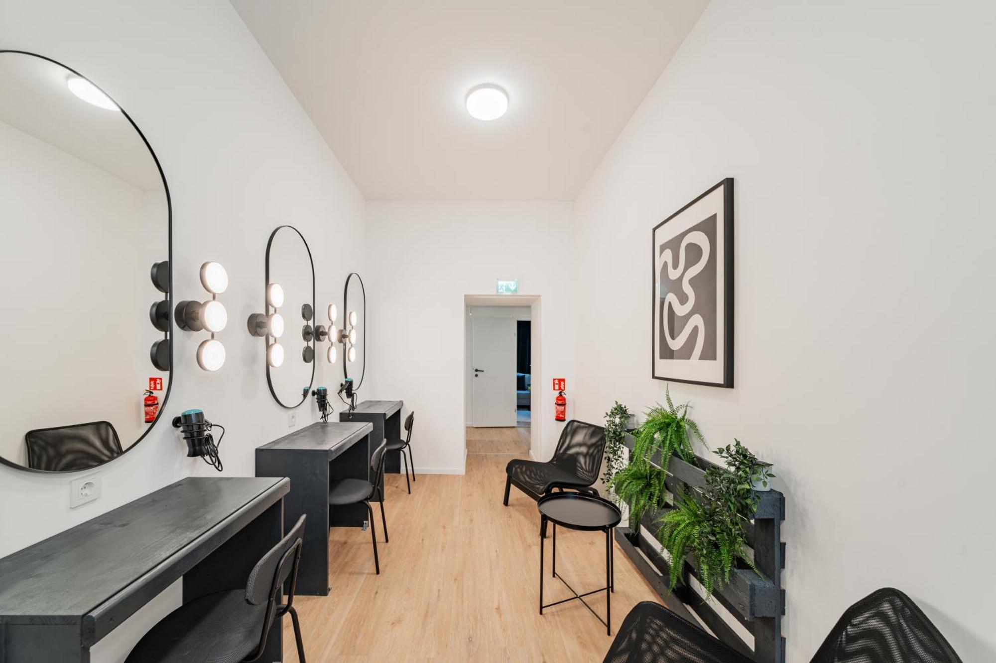 Chic Central City Rooms By Home2 Vienne Extérieur photo